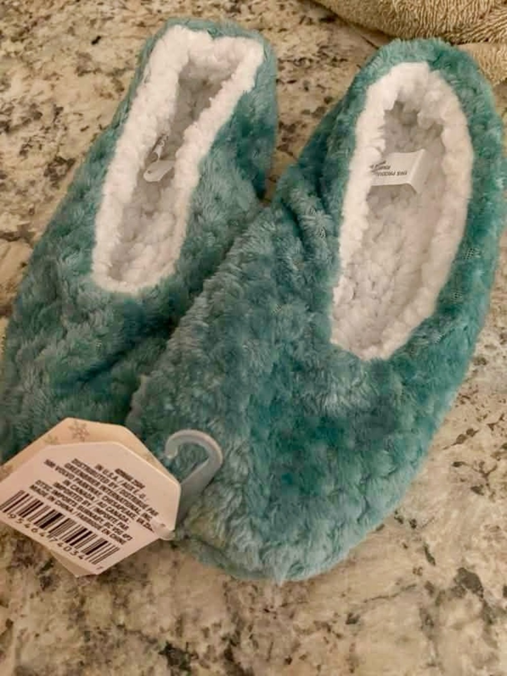 Source Unknown Teal Plush Women's Slip-On Slippers